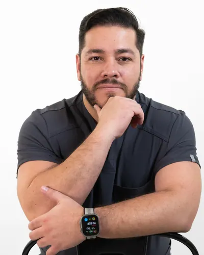 Dr. Iván Hdz. Moriel, Ortopedia y cirugía deportiva en Chihuahua