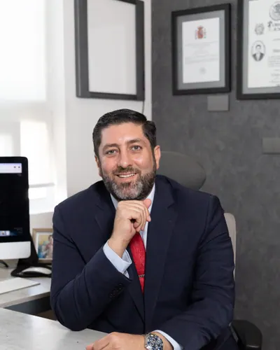 Dr. Liberato Espinoza, Ortopedia y cirugía articular en Chihuahua