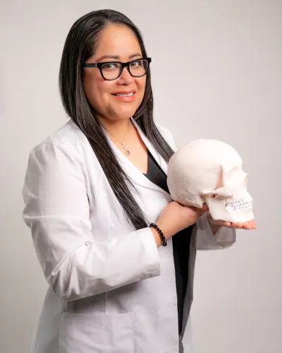 Dra. Fabiola Rodríguez, Cirugía maxilofacial en Chihuahua